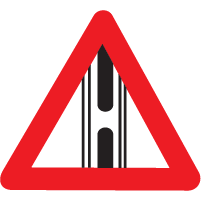 CAUTIONARY SIGNS - Gap in Median